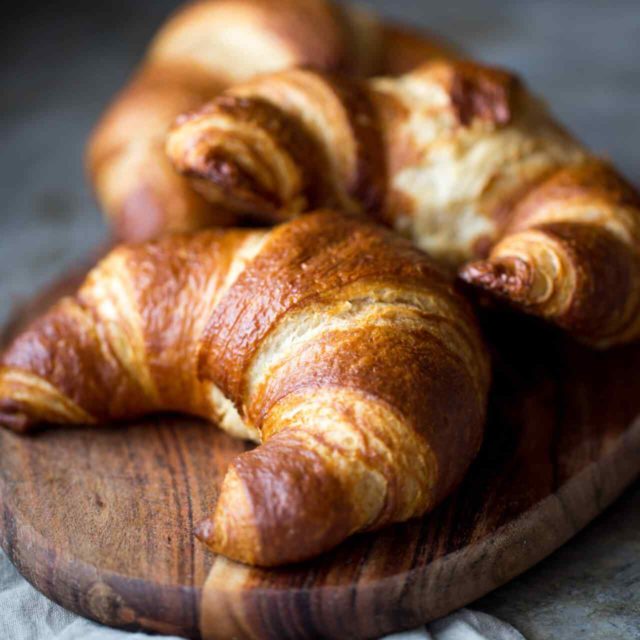 https://www.sweettheorybakingco.com/wp-content/uploads/2017/05/portfolio_01-640x640.jpg